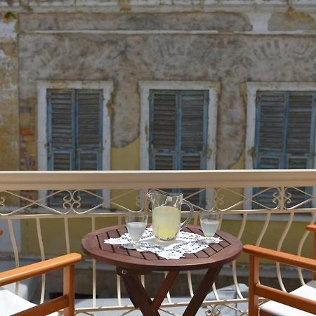 Oisyra Boutique Suites Ermupoli Exteriér fotografie
