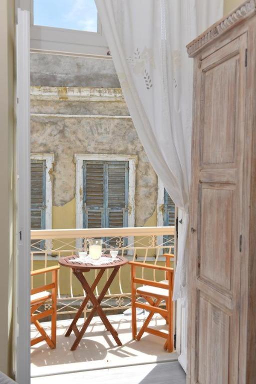Oisyra Boutique Suites Ermupoli Exteriér fotografie